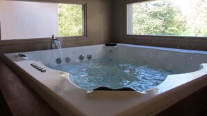 Hot tub, body treatments, hydrotherapy, hot stone massages