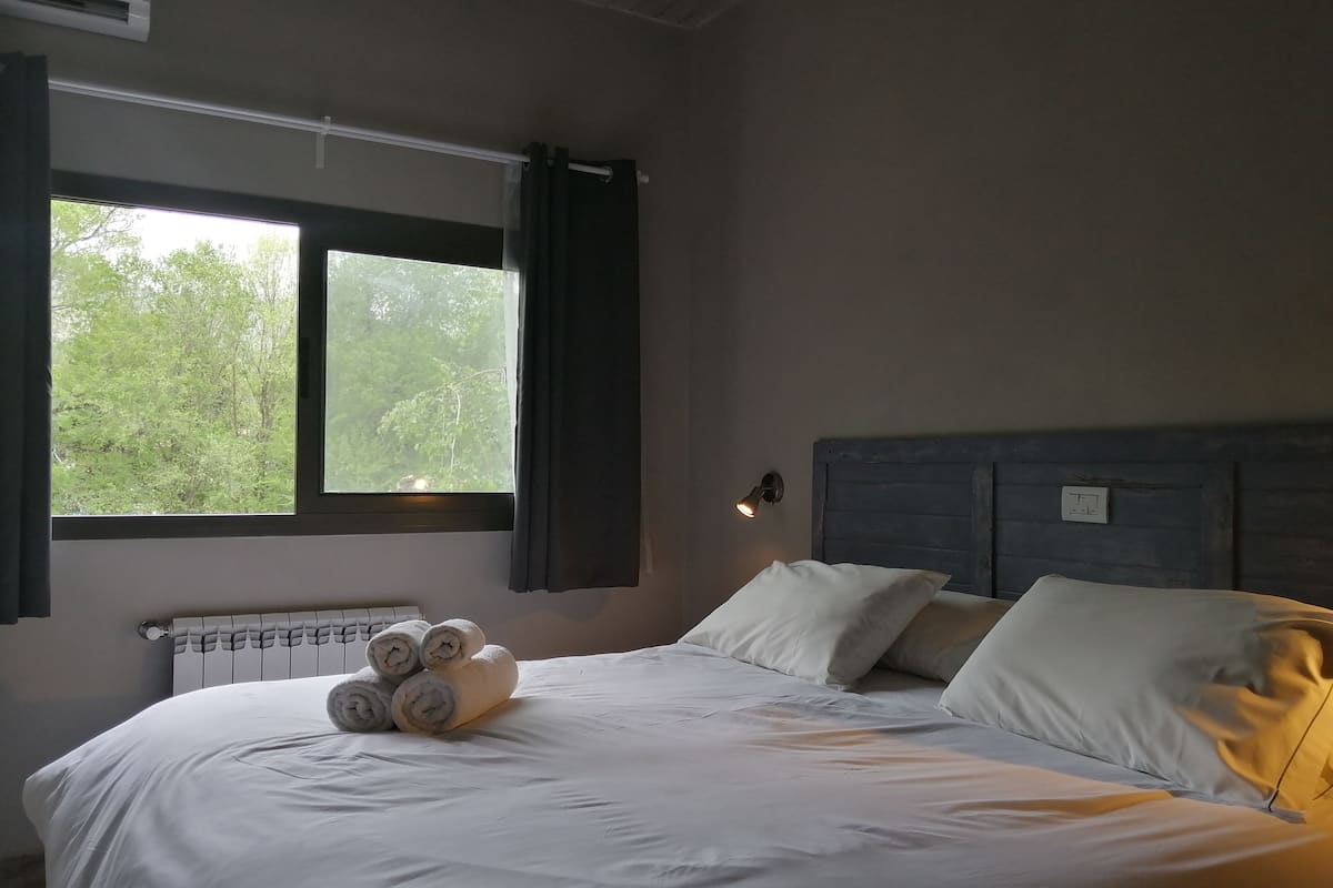 Camera Standard, vista piscina | Biancheria da letto di alta qualità, minibar, una cassaforte in camera