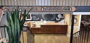 Interior entrance - Candlestone Resort (Belding)