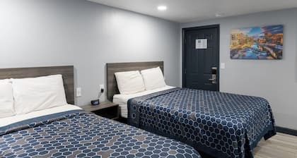 Hillsboro Inn & Suites