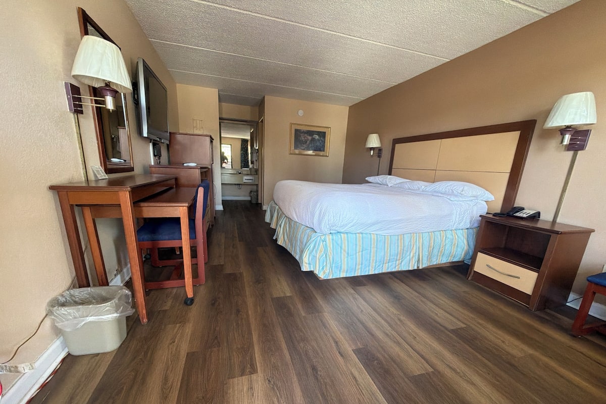 Chambre Simple Standard | Fer et planche Ă repasser, Wi-Fi gratuit, draps fournis