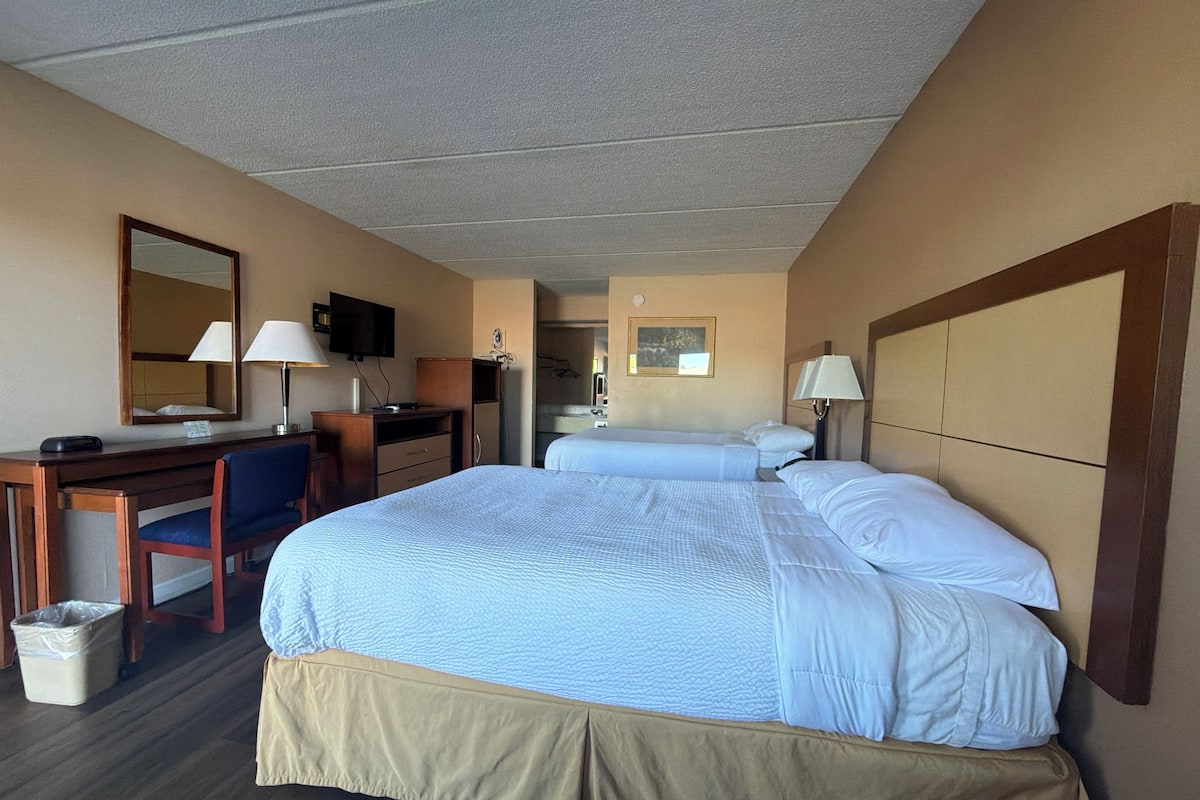 Chambre Double Standard, 2 lits doubles | Fer et planche Ă repasser, Wi-Fi gratuit, draps fournis