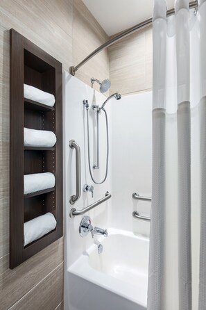 Desk, laptop workspace, blackout drapes, soundproofing - AeroStay Hotel (Sioux Falls)