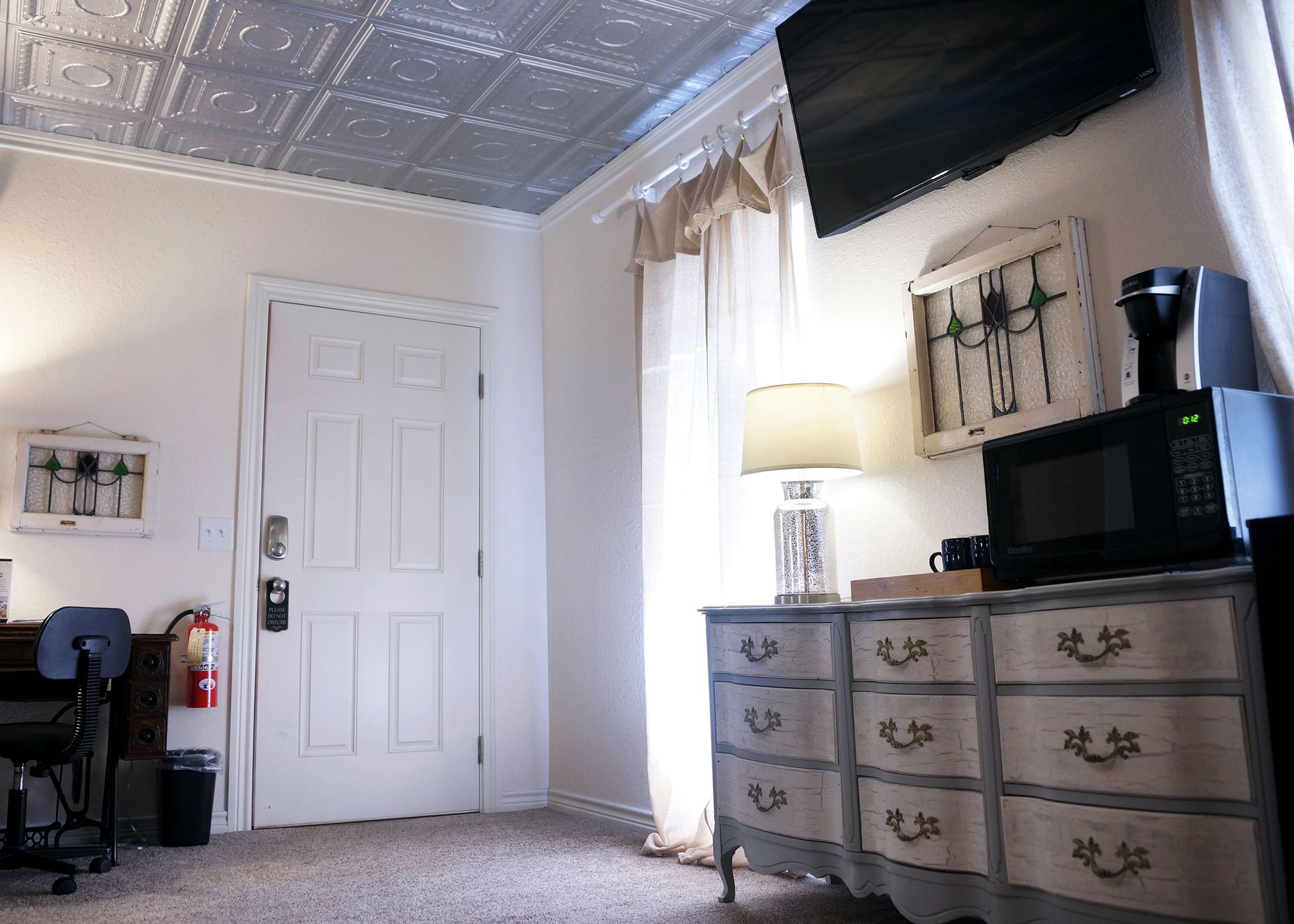 Lyxrum - 1 sovrum - kylskåp och mikrovågsugn | Sängtillbehör av högsta kvalitet och bäddmadrasser