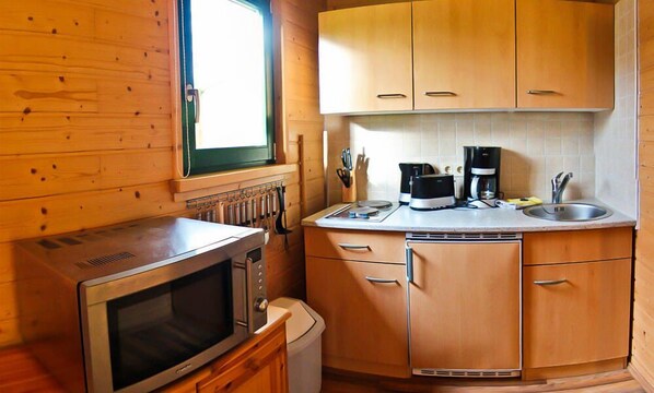 Apartment, 1 Bedroom | Private kitchen