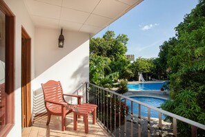 Outdoor pool - Hotel Boyeros (Liberia)
