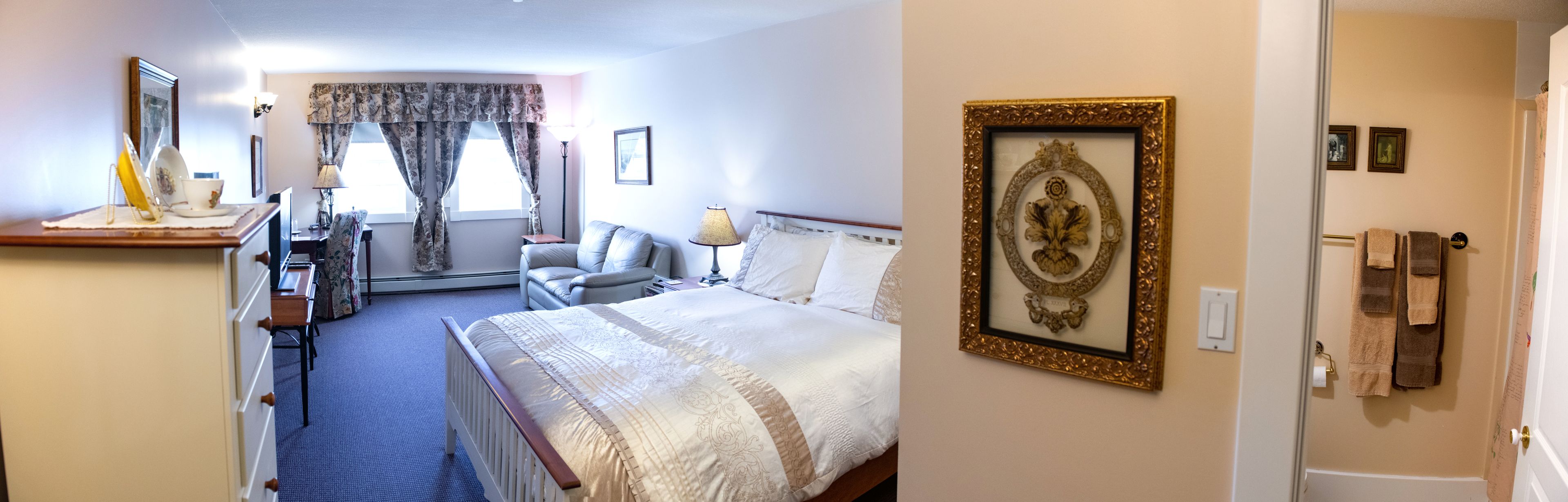 room, 1 queen bed | premium bedding, desk, free wifi