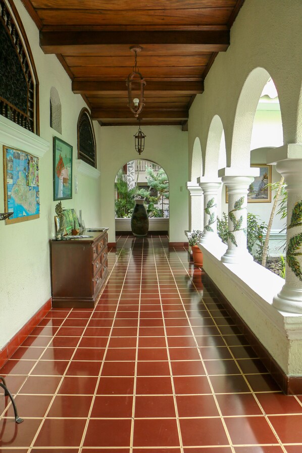 LCD TV - Hotel Villa Serena Escalón (San Salvador)