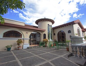 Exterior - Hotel Villa Serena Escalón (San Salvador)