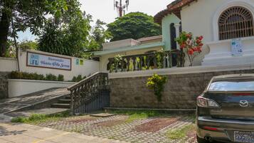 Ngoại thất