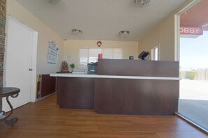 Reception - Mojave Hotel (Mojave)