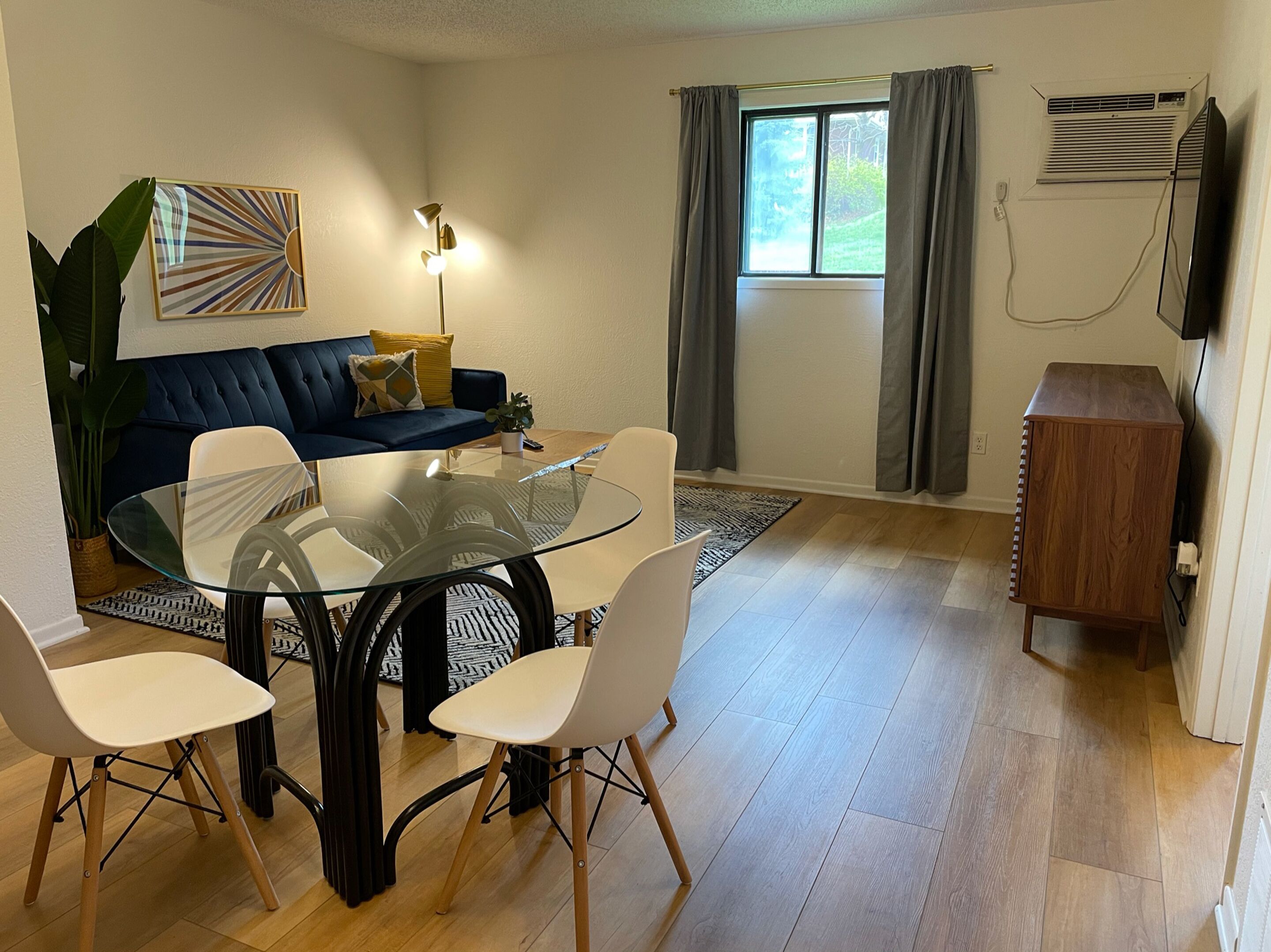 Deluxe studio | Woonruimte | Een televisie