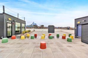 Terrace/patio - Dharma Home Suites Hoboken at Novia (Hoboken)