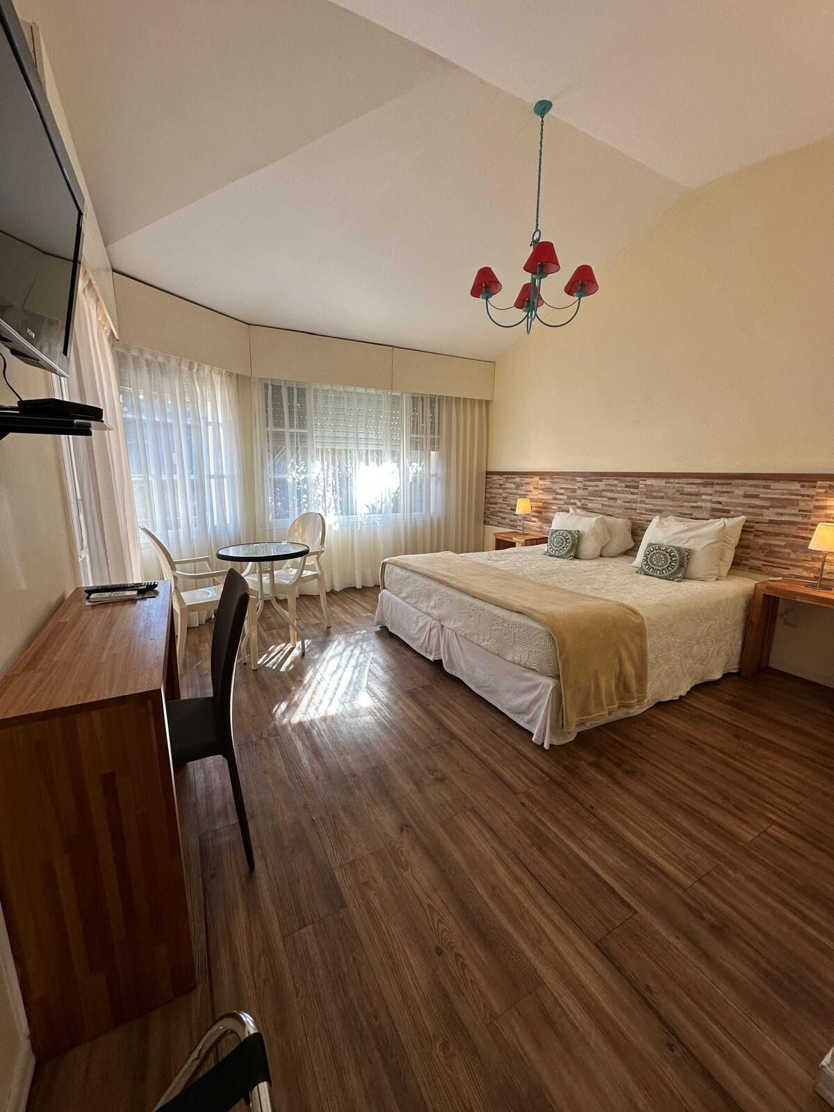 ห้องแฟมิลี่สำหรับสี่ท่าน, 2 ห้องนอน, ติดสวน | มินิบาร์, ตู้นิรภัยในห้องพัก, โต๊ะทำงาน, ผ้าม่านกันแสง