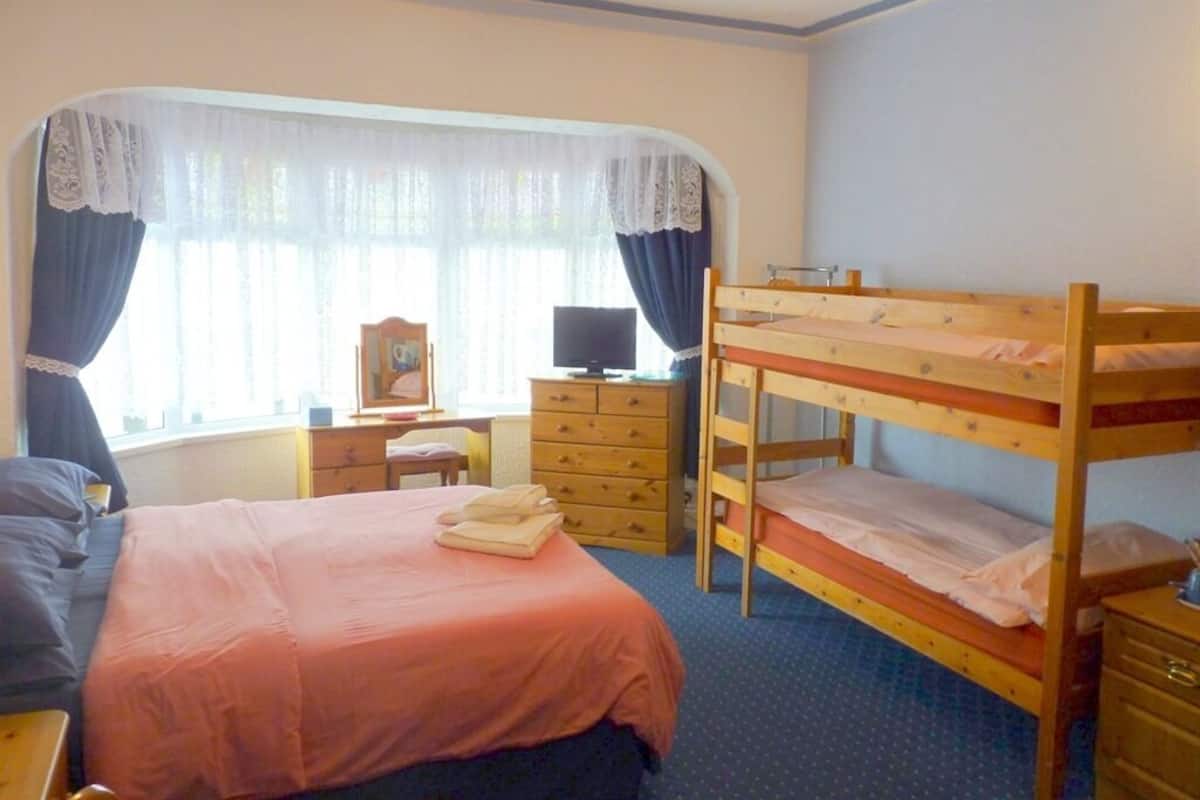 Suite, Ensuite (Large)