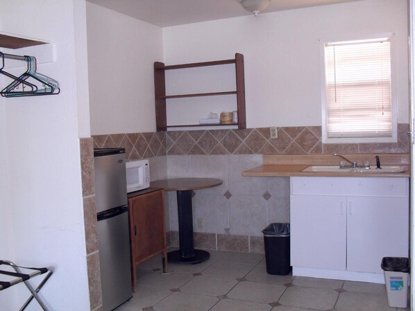 Fridge, microwave