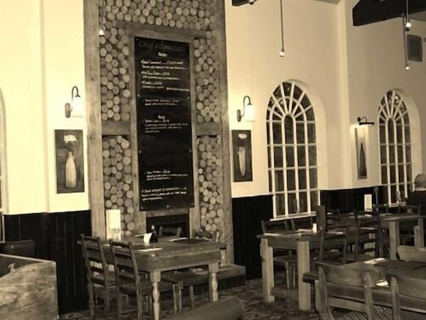 Restaurant - We Three Loggerheads (Mold)