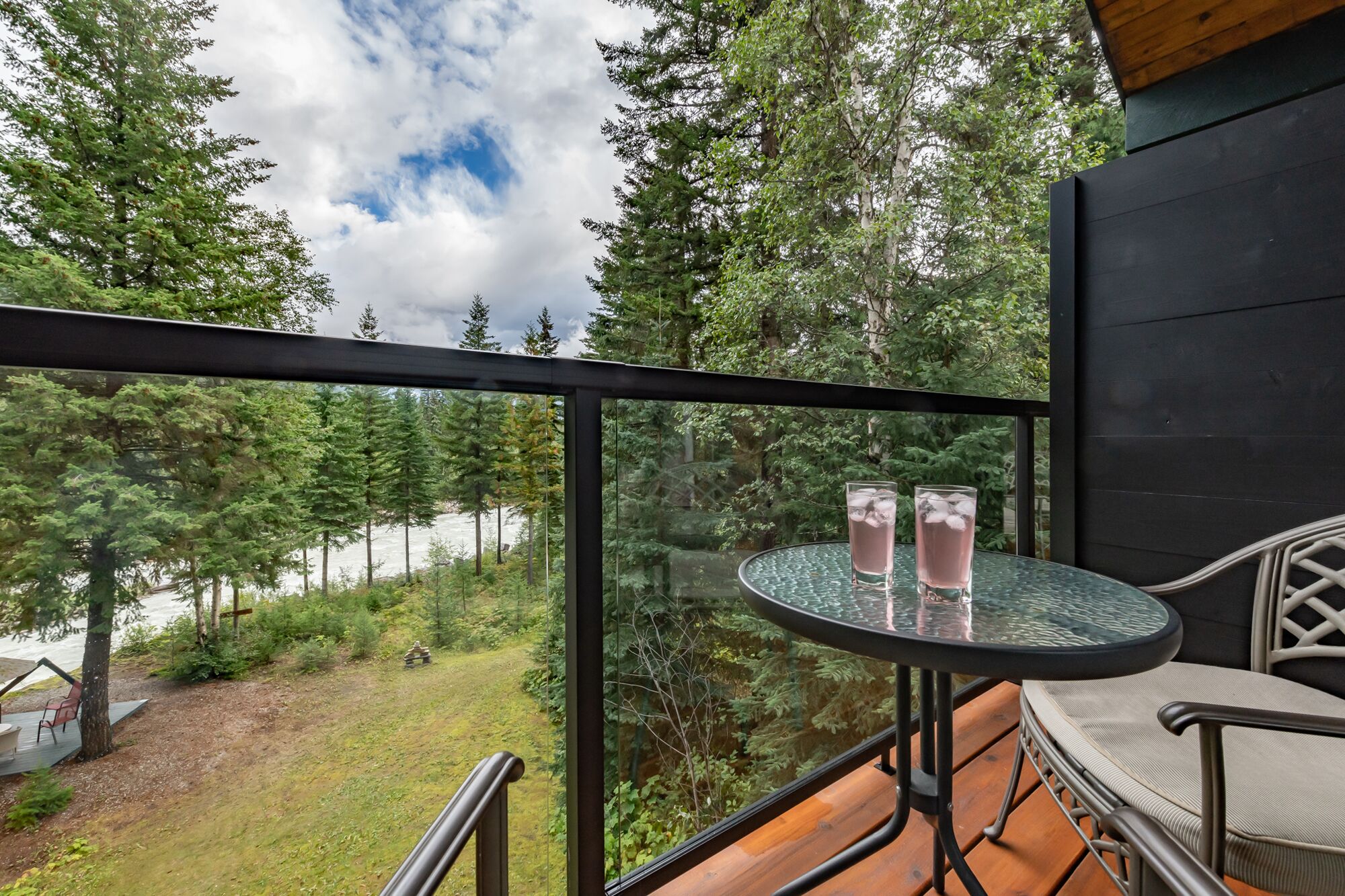 Superior Room, 1 Queen Bed | Terrace/patio