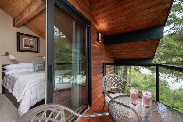 Superior Room, 1 Queen Bed | Terrace/patio