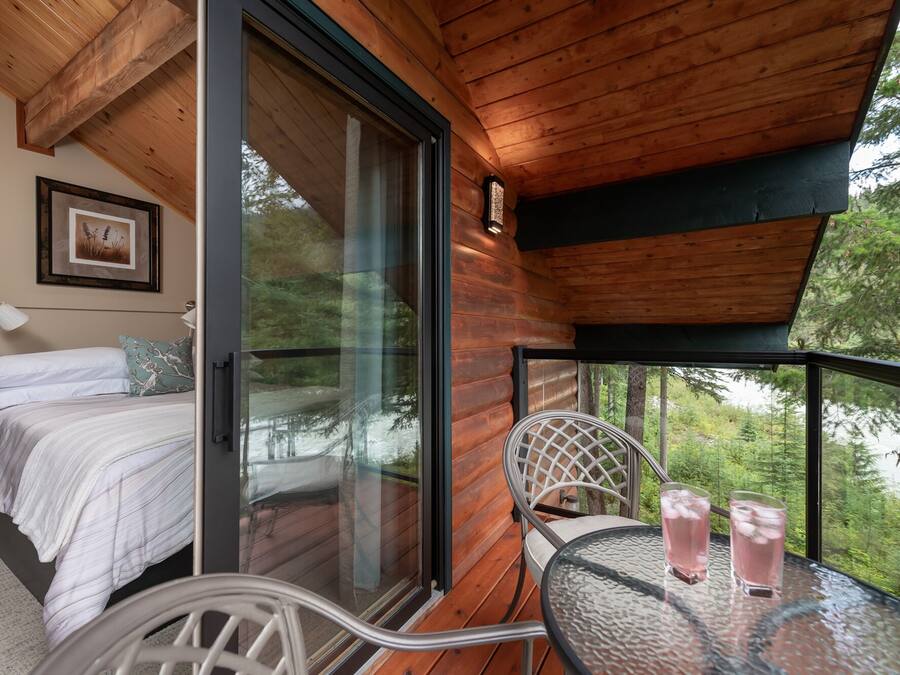 Superior Room, 1 Queen Bed | Terrace/patio