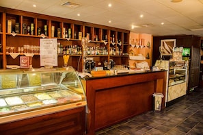 Snack-bar