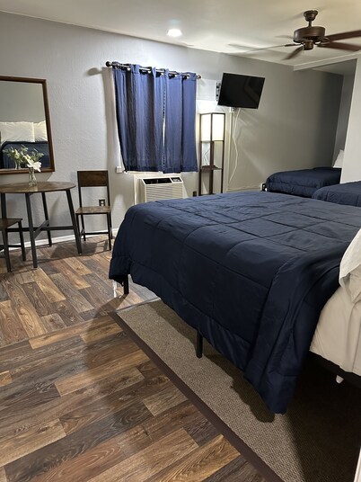 Travelers Inn Motel
