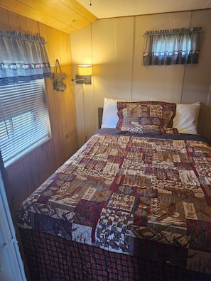 Mobile Home, Lake View | 1 bedroom, individually decorated, individually furnished