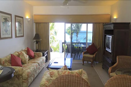1 bedroom, premium bedding, in-room safe, blackout drapes. Serenity Cottages