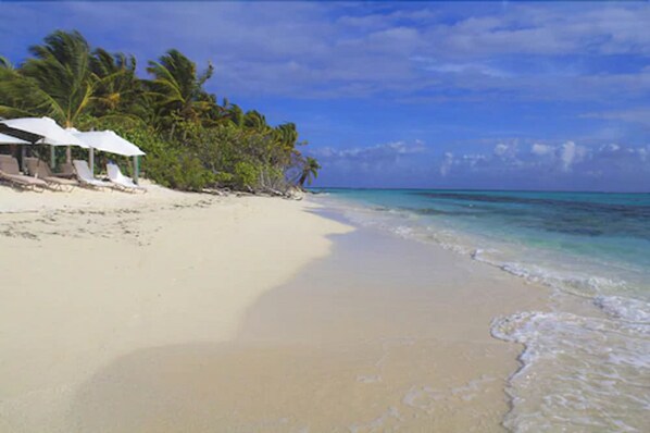 1 bedroom, premium bedding, in-room safe, blackout drapes - Serenity Cottages (Shoal Bay)