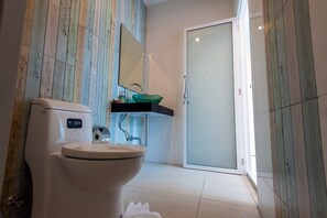 Standard-Studio, 1 Doppelbett | Badezimmer | Dusche, kostenlose Toilettenartikel, Haartrockner, Handtücher