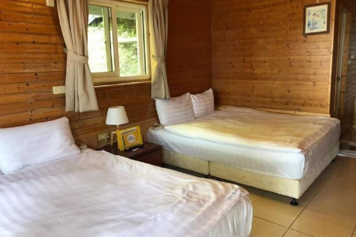 Schreibtisch, schallisolierte Zimmer, kostenloses WLAN, Bettwäsche