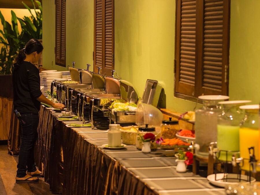 Daily buffet breakfast for a fee