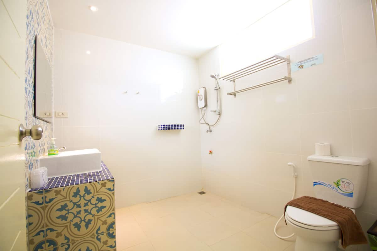 free toiletries, hair dryer, bathrobes, slippers