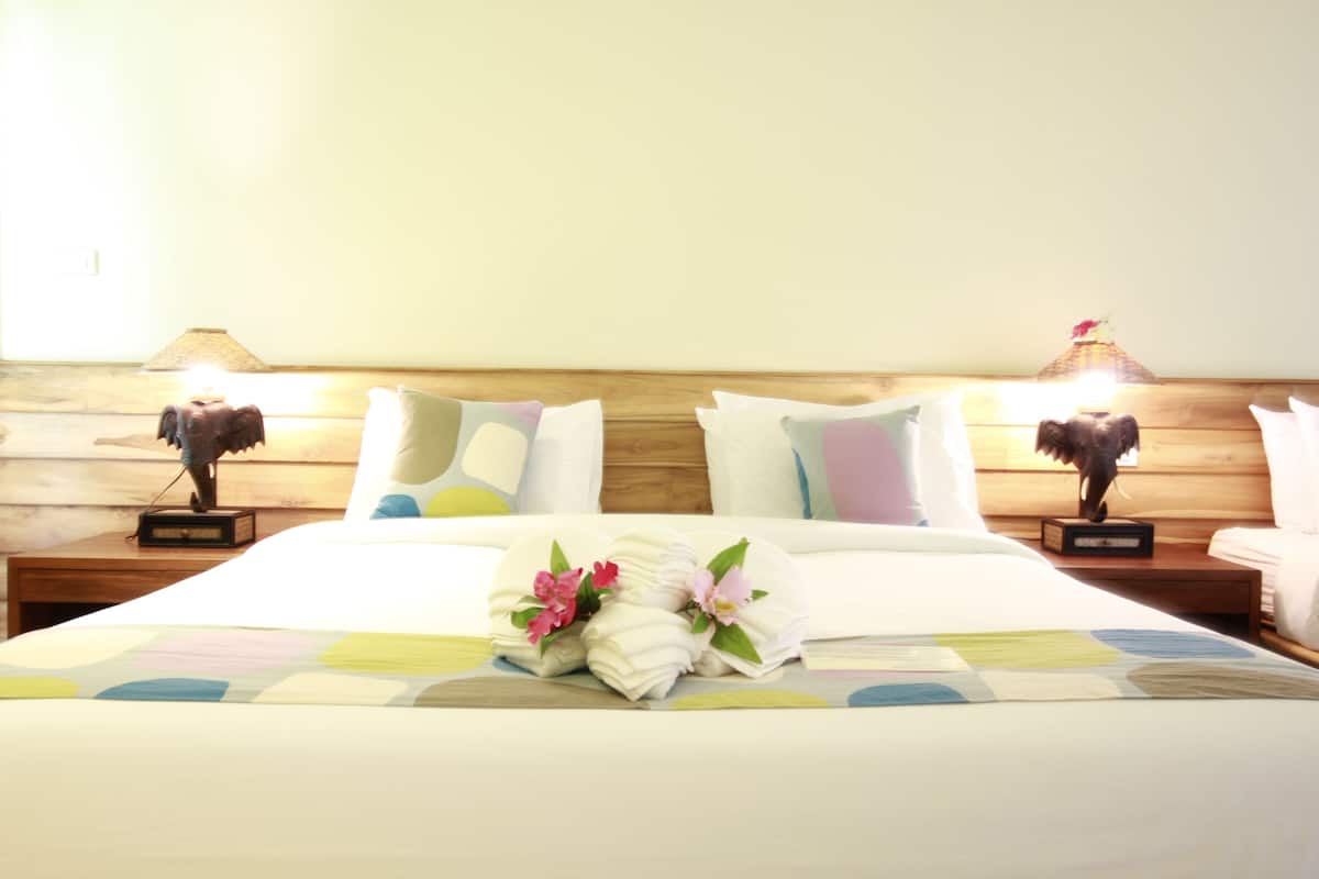 standard triple room | in-room safe, cots/infant beds, rollaway beds, free wifi