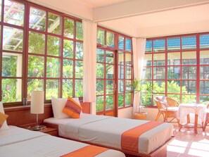 Ropa de cama de alta calidad y minibar