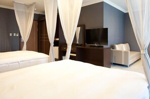 Ropa de cama de alta calidad, escritorio, wifi gratis y ropa de cama 