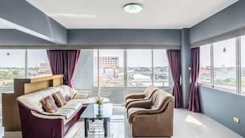 Executive Suite Room | Cofres nos quartos, escrivaninha, camas extras/dobráveis (sobretaxa)