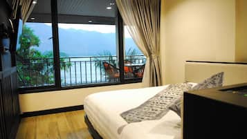 Rollaway beds, free WiFi