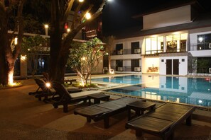 Outdoor pool, sun loungers