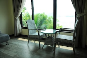 Rollaway beds, free WiFi - Monsane River Kwai Resort (Kanchanaburi)