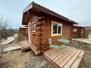 Standard Cabin | Individually decorated, individually furnished, blackout drapes - Earthsong Lodge (Healy)