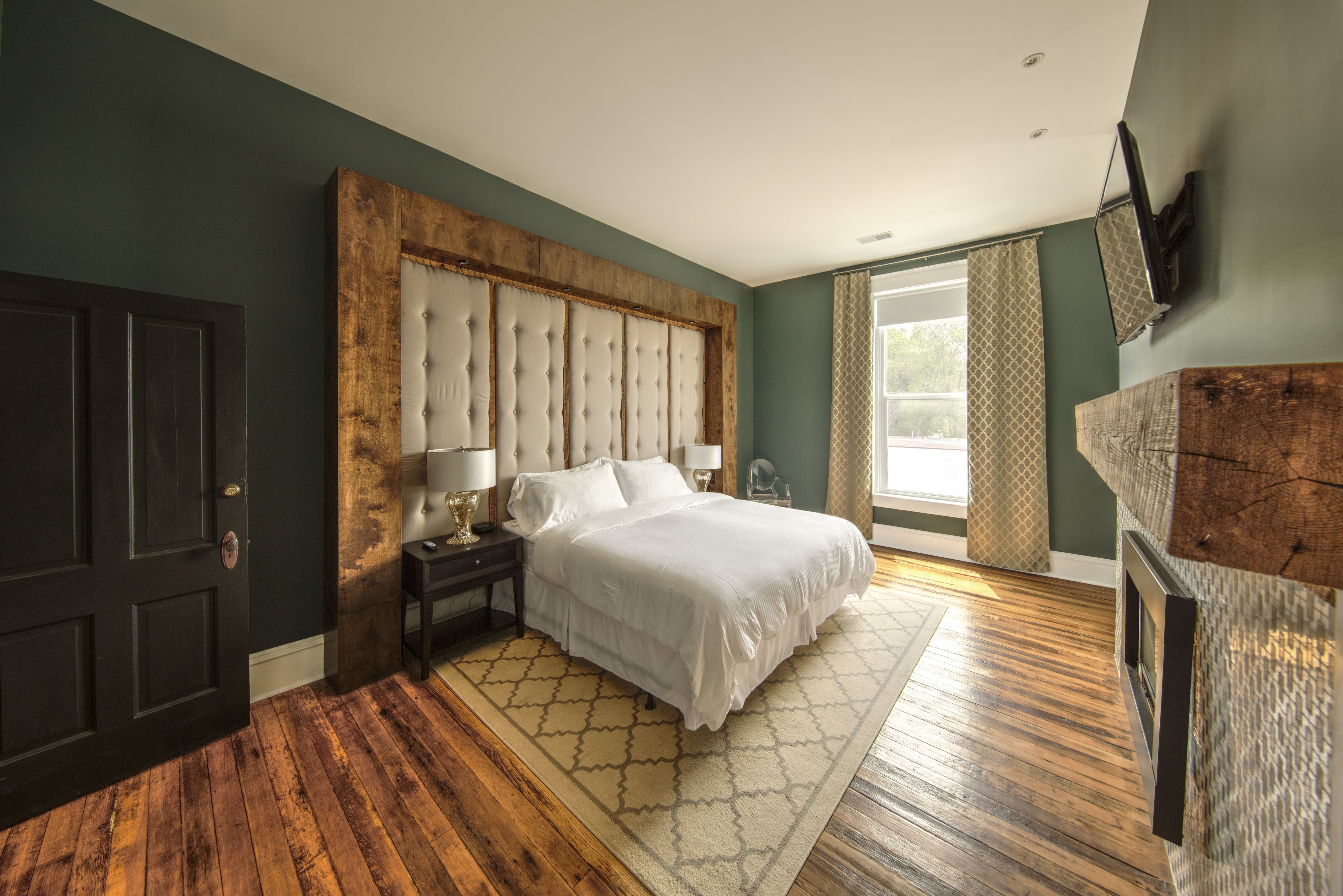 room (the indigo) | premium bedding, iron/ironing board, free wifi, bed sheets