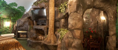 Suite, 1 grand lit (Jungle Falls Suite) | Chambres insonorisées, Wi-Fi gratuit, draps fournis