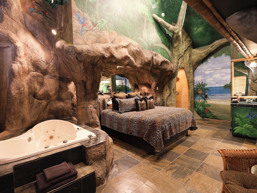 Suite, 1 cama de matrimonio grande (Tropical Paradise Suite) | Sistema de insonorización, wifi gratis, ropa de cama