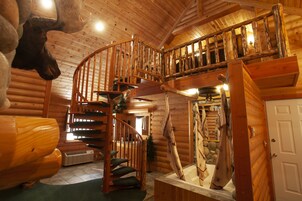 Suite, 1 Queen Bed (Rocky Mountain Cabin Suite) | Room amenity