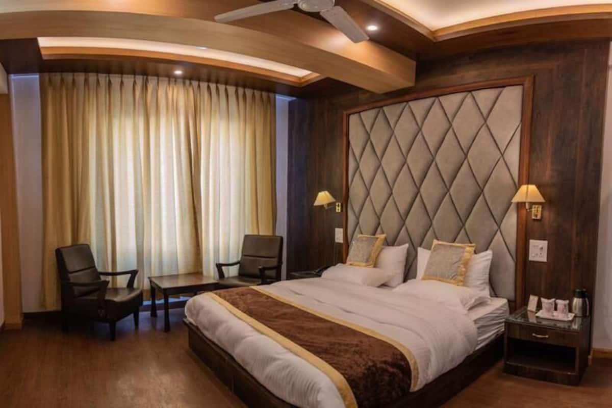 Superior Room | Desk, soundproofing, iron/ironing board, free WiFi