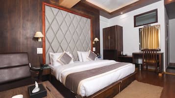 Super Deluxe room | Desk, soundproofing, iron/ironing board, free WiFi