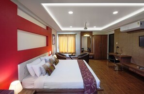 Deluxe Double or Twin Room, 1 Double Bed, City View | Premium bedding, in-room safe, desk, iron/ironing board