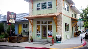 Majoituspaikan sisäänkäynti