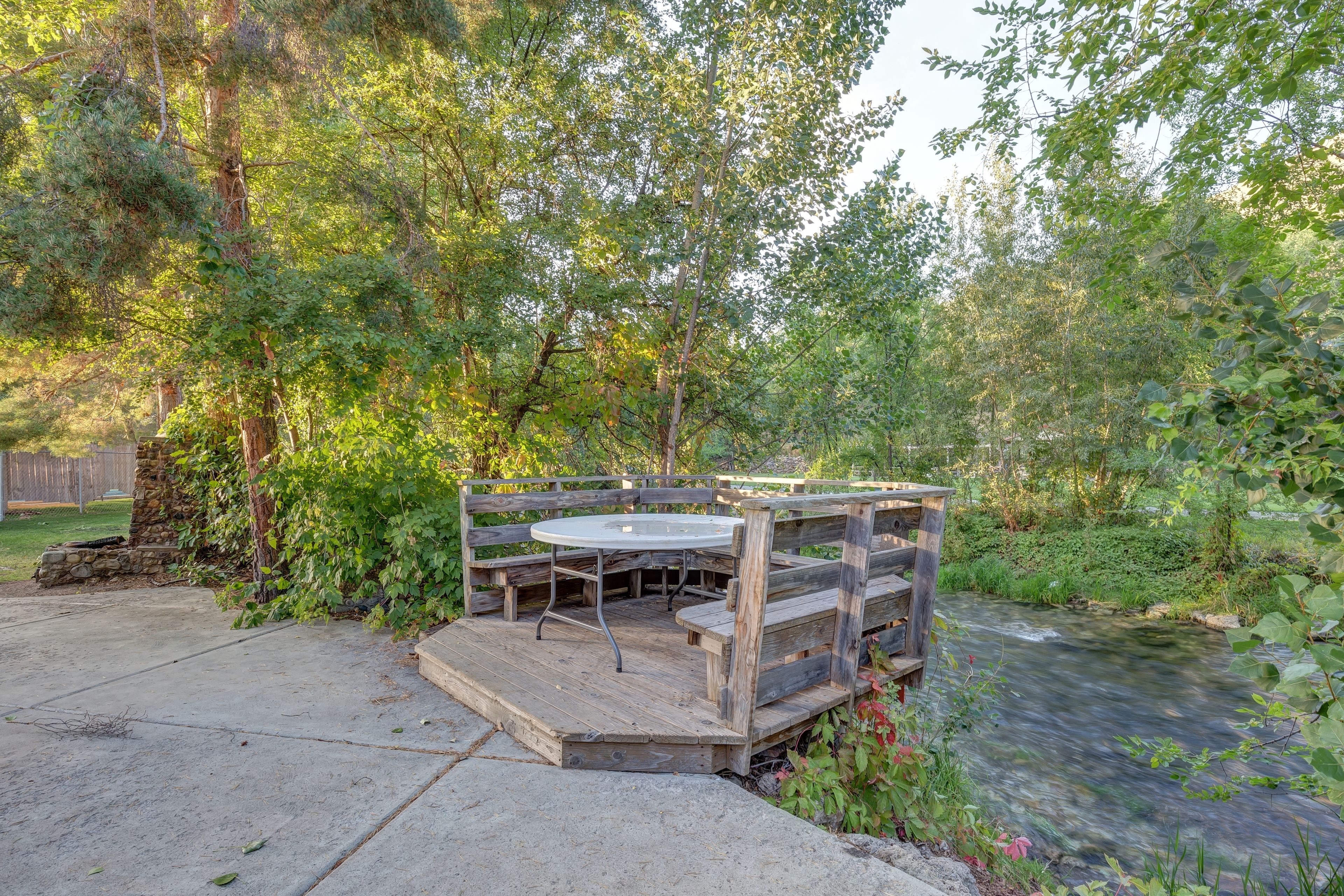 Casa familiar, 3 habitaciones, acceso a la alberca, vista al río | Terraza o patio